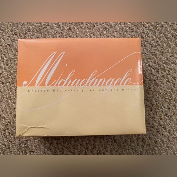 Michaelangelo for David Bridal High Heels - Picture 2 of 9